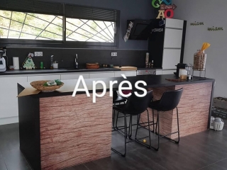 Habillage adhésif pour meuble de cuisine (après)