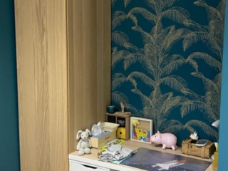 Papier peint moderne chambre ado floral stylisé